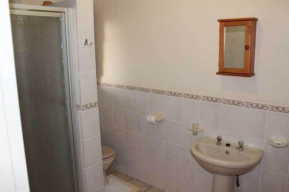 Room (Self Catering) photo 3