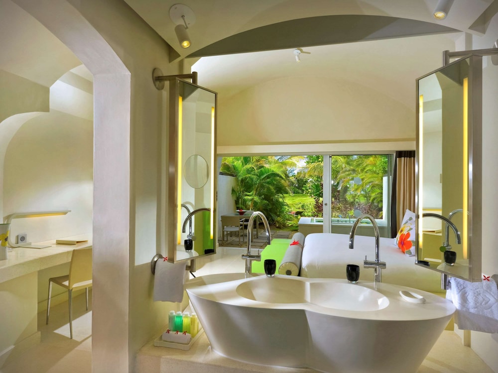 Suite, Multiple Beds, Terrace, Garden View (SO Suite -Sea Facing) photo 3