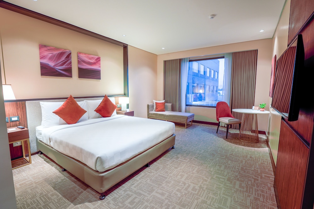 Deluxe King Room