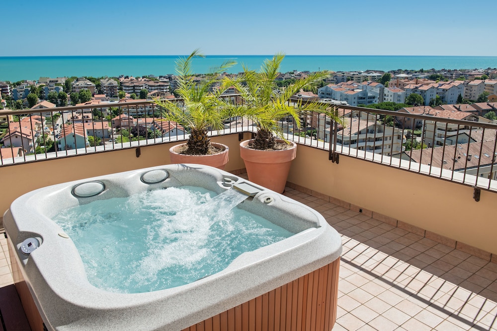 Presidential Room, Sauna, Sea View (Master SPA Suite)