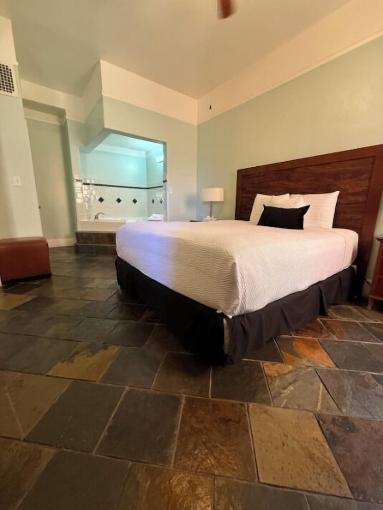 Signature Studio Suite