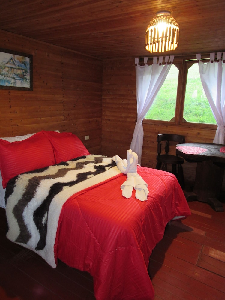 Romantic Cabin, 1 Bedroom, Mountain View, Mountainside photo 3