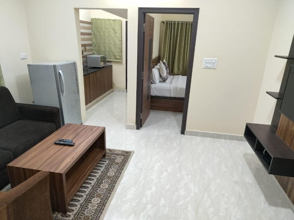 Deluxe Studio Suite