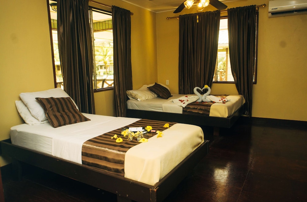 Small Bungalow photo 3