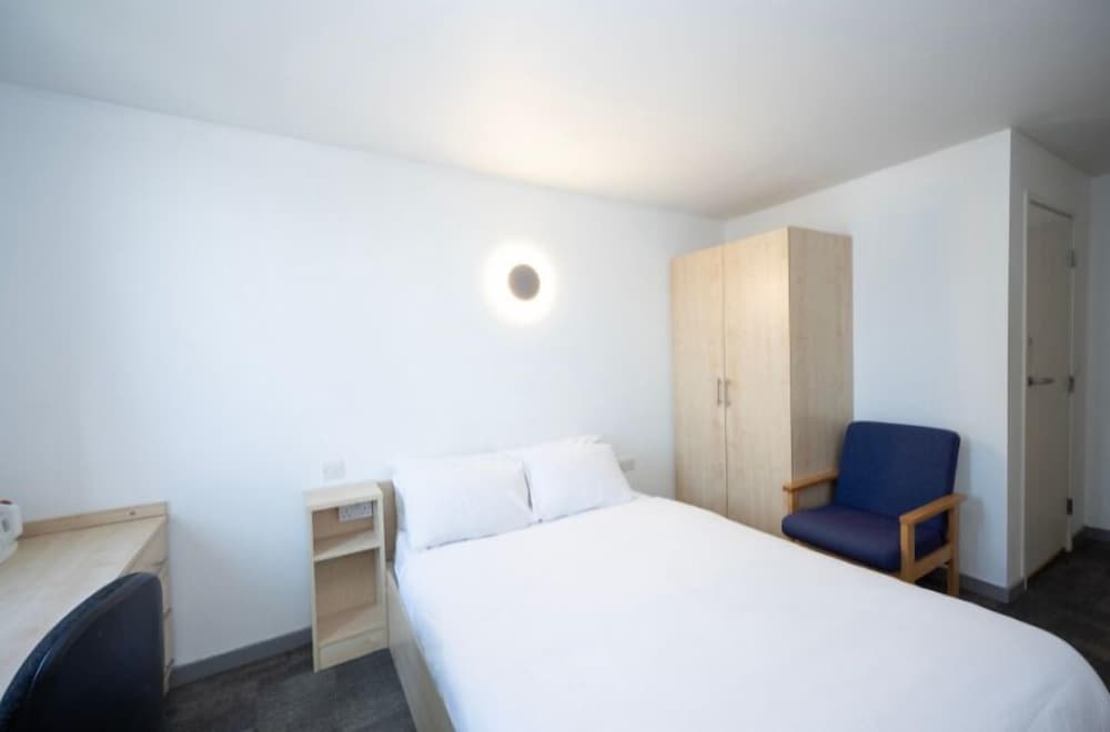 Standard Double Room, Ensuite photo 3