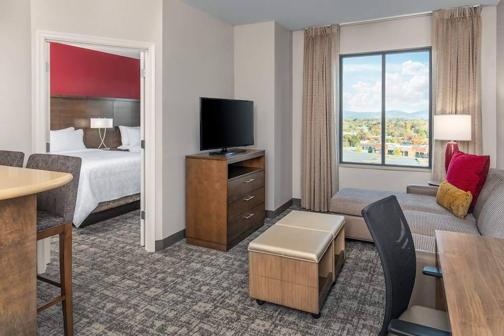 Suite, 1 King Bed, Accessible, Kitchen (Communications) - Photo 2