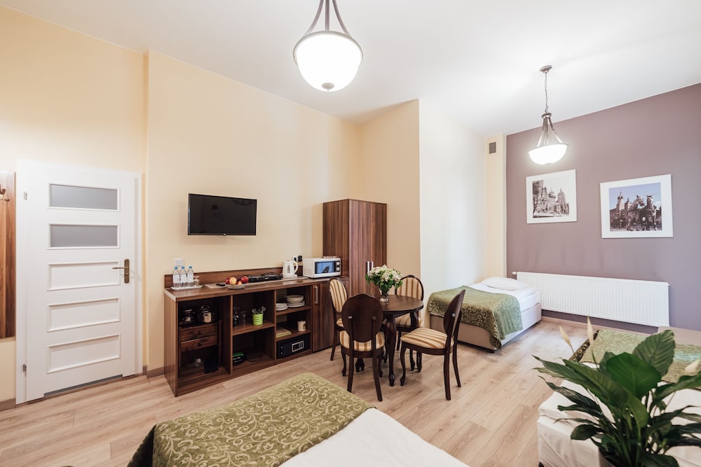 Standard Quadruple Room (ul. Bonerowska 2) photo 2