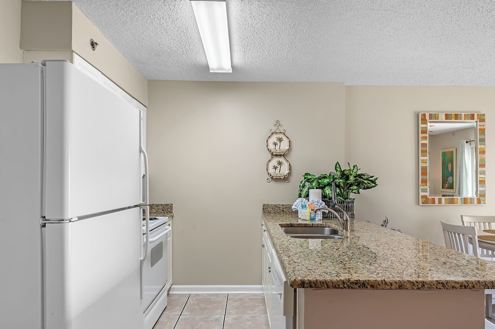 Comfort Condo, 2 Bedrooms, 2 Bathrooms photo 3