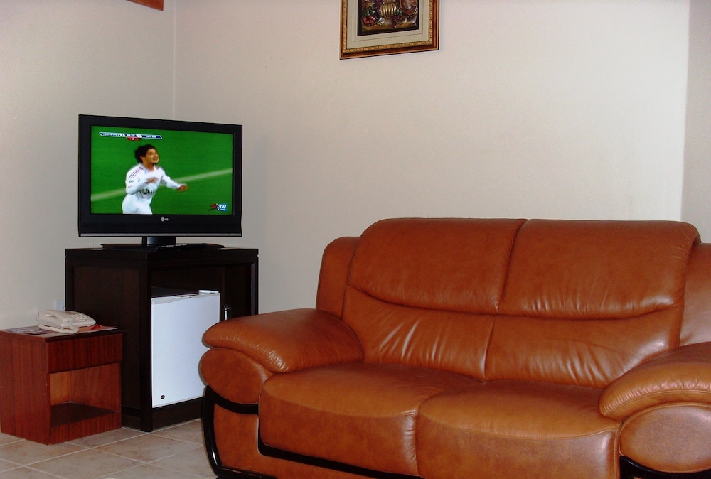 Business Suite - Photo 3