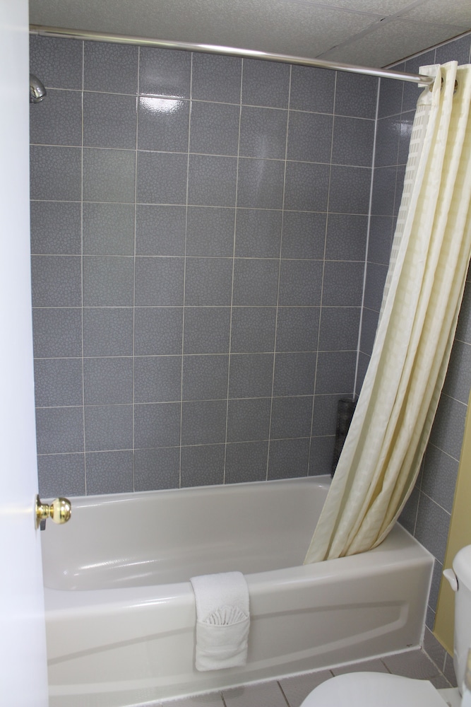 Room, 2 Queen Beds, photo 7