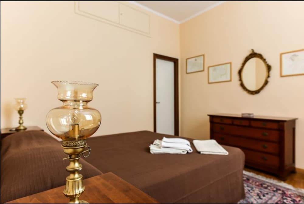 Double Room, 1 Queen Bed