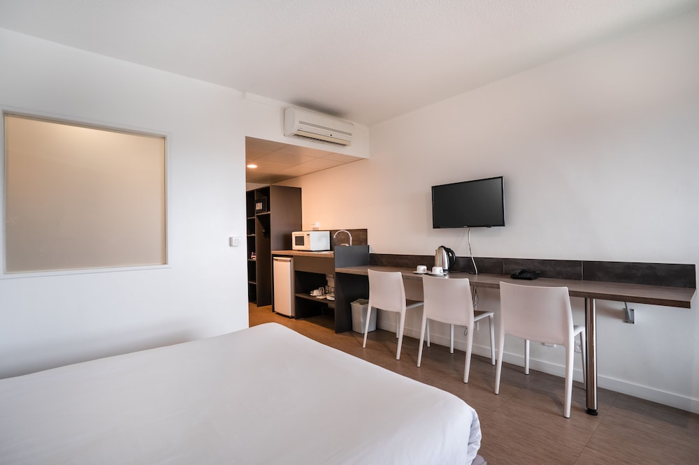 Standard Twin Room, Ocean View photo 2