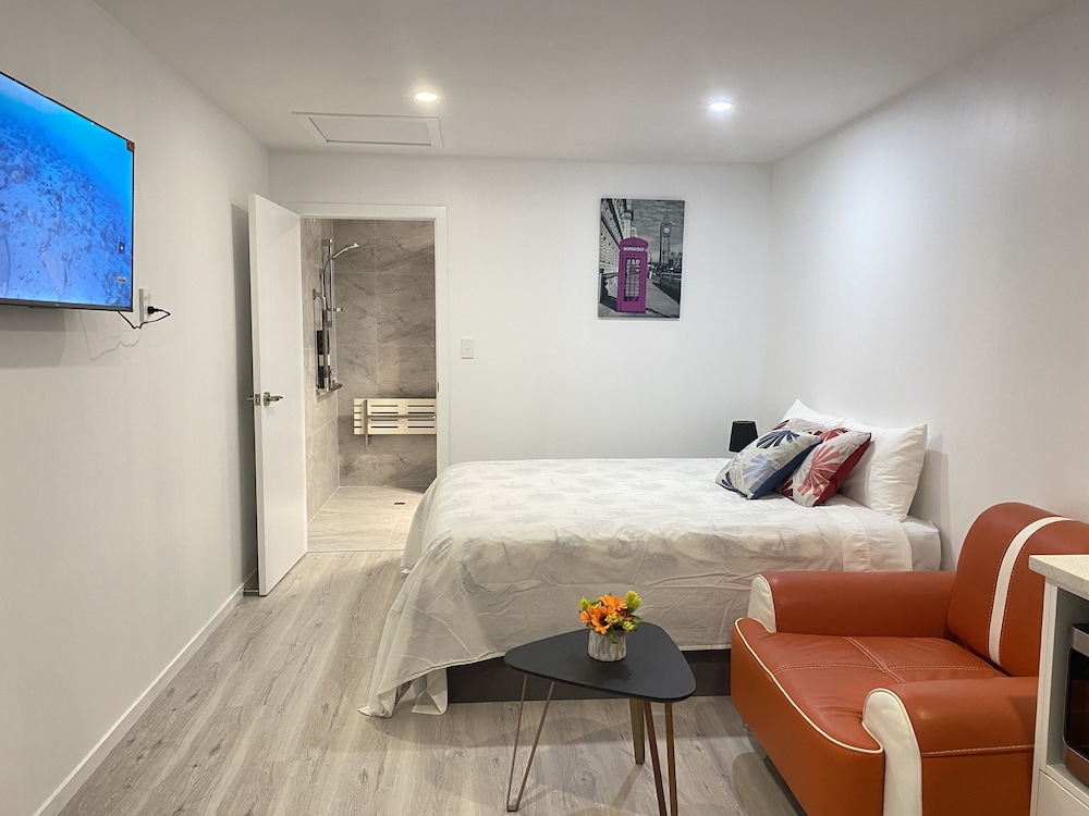 (Unit 3) Deluxe Townhome, 1 Bedroom