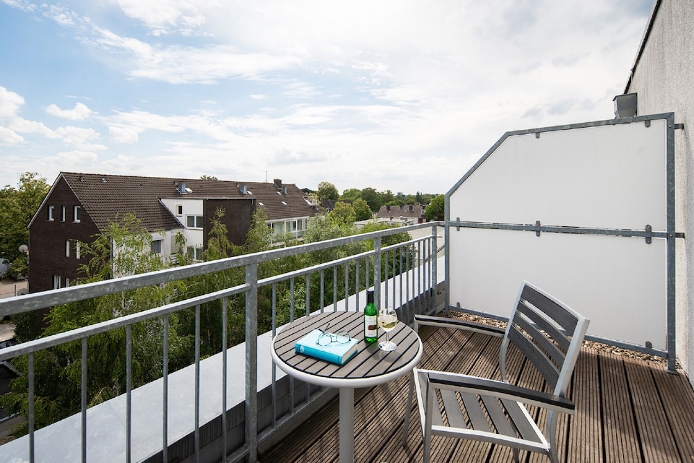 Comfort Double Room, 1 King Bed, Balcony photo 3