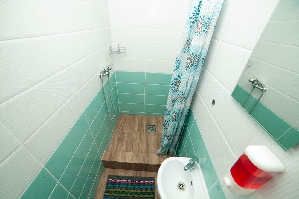 Economy Shared Dormitory, Mixed Dorm photo 3