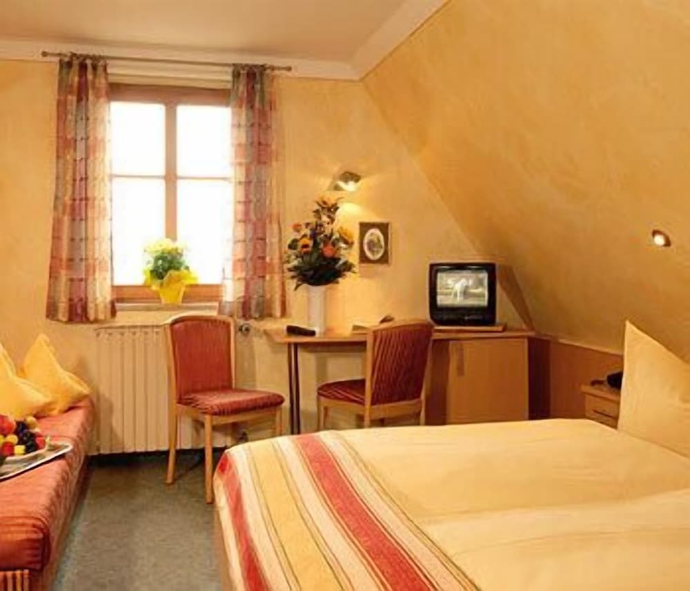 Double Room - Photo 2