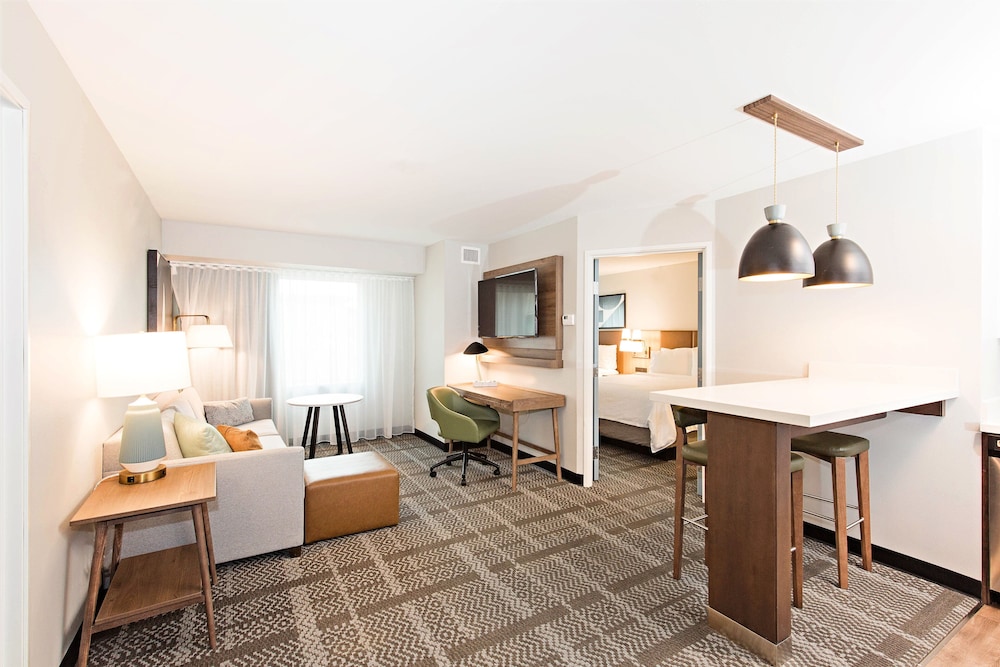 Suite, 2 Bedrooms, Kitchen