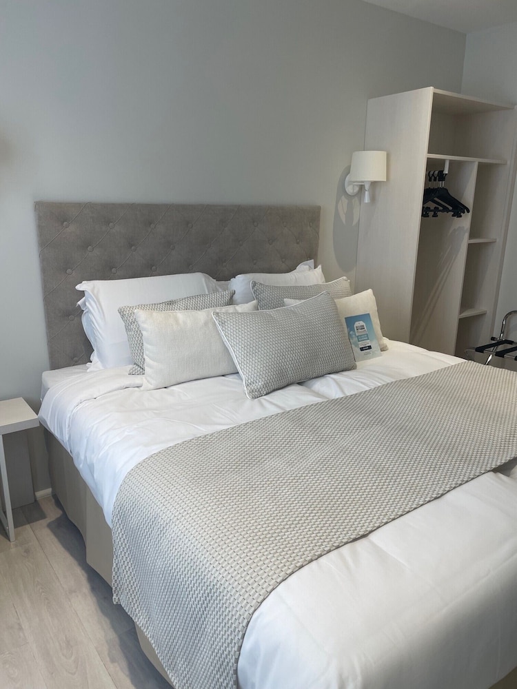 Classic Double Room - Photo 13