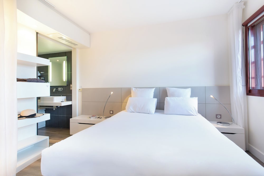 Executive Suite, 1 Double Bed with Sofa bed - Photo 10