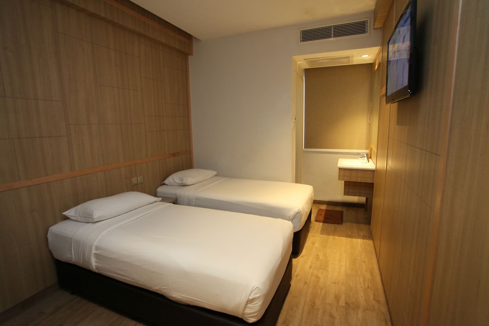 Superior Twin Room, 2 Twin Beds photo 3