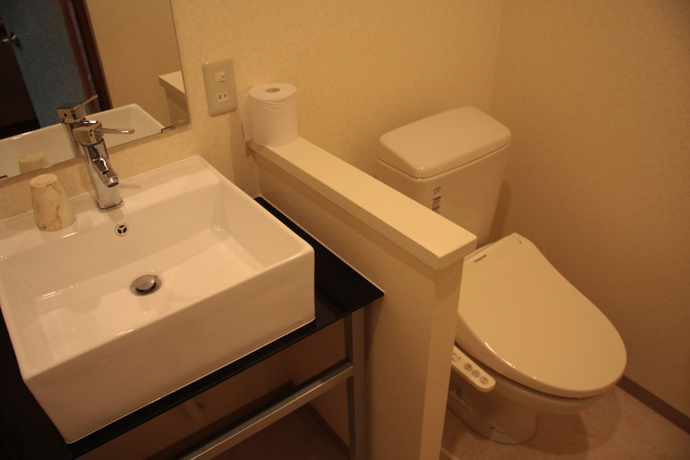Japanese Style Traditional Room Twin Bed (Shared bath room) thumbnail 5