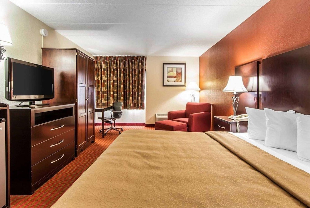Room, 1 King Bed, Non Smoking - Photo 1