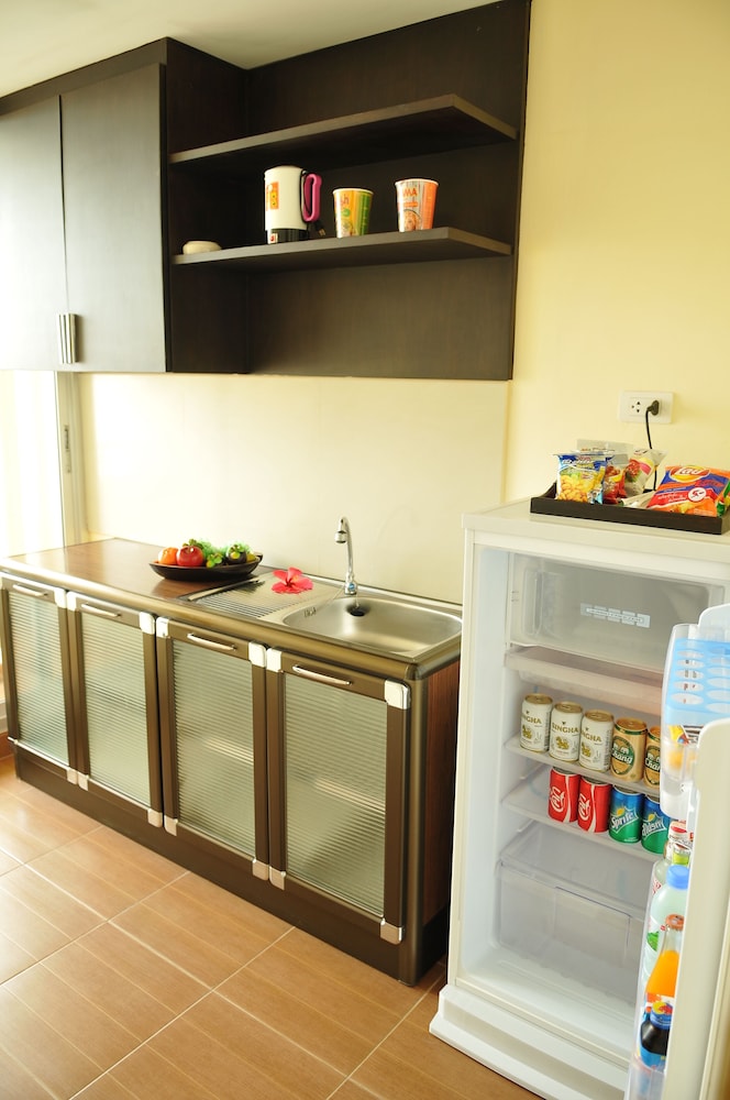 Deluxe Double or  Twin with Breakfast and Airport Transfer - Photo 23