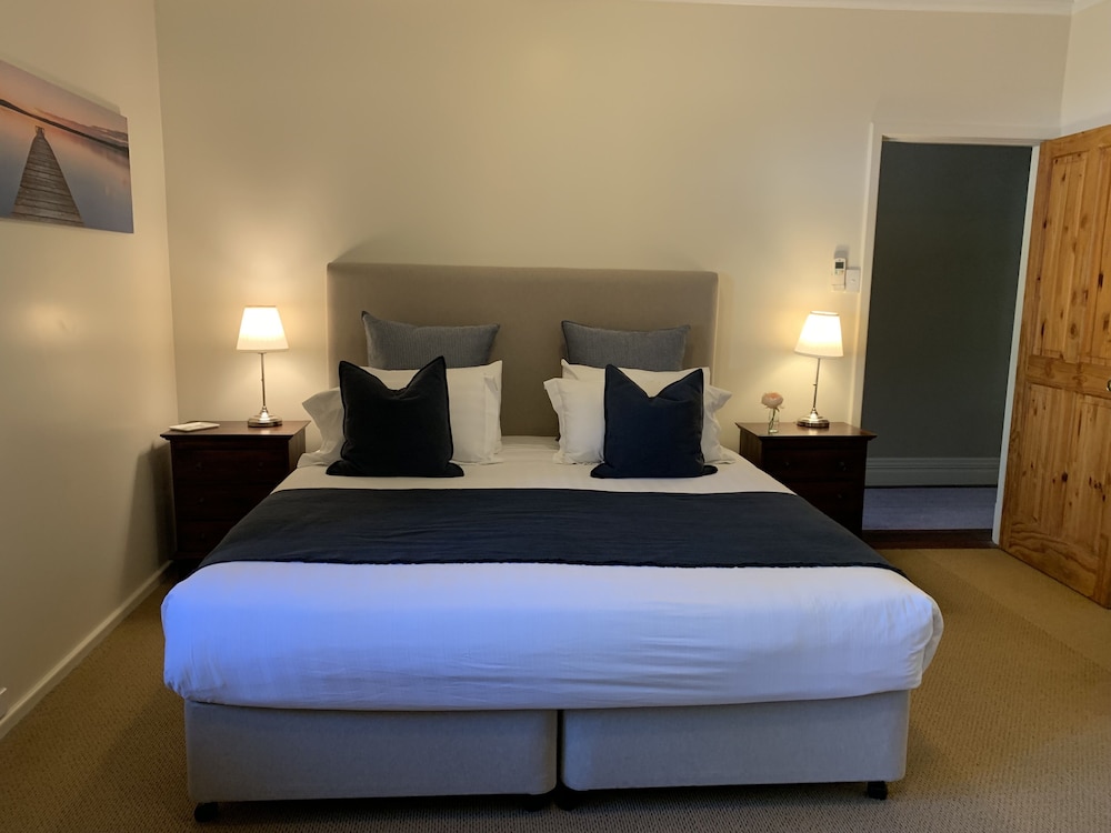 Classic Room, 1 King Bed