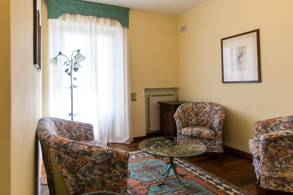 Suite, 2 Bedrooms photo 1