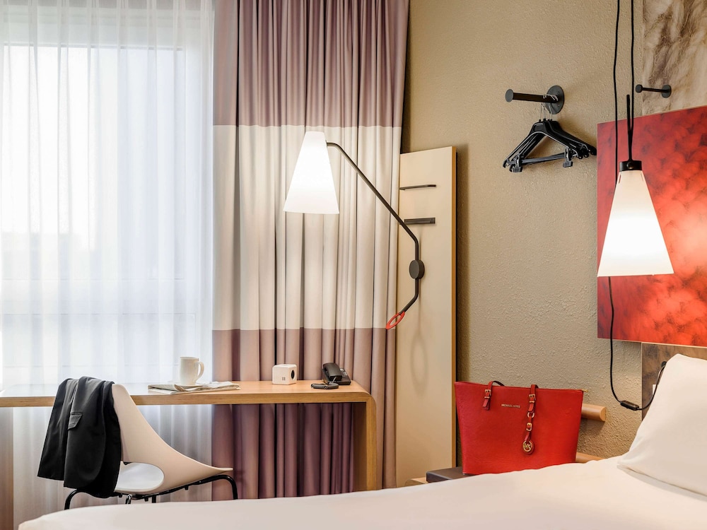 Superior Room, 1 Queen Bed - Photo 2