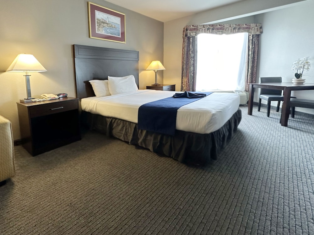 Queen Room photo 2