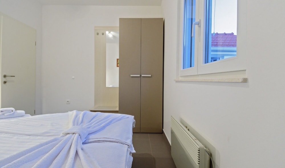 Apartment (Bisernica - with pool - A1(6))