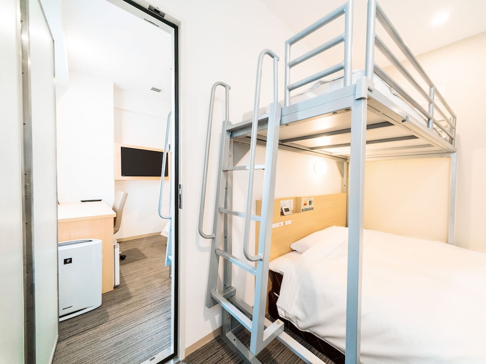 Connecting Double Room with Loft Bed, 4 Multiple Beds photo 2