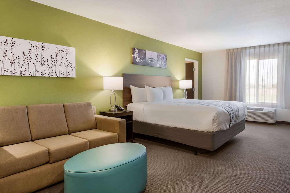 Suite, 1 King Bed, Accessible, Non Smoking - Photo 1