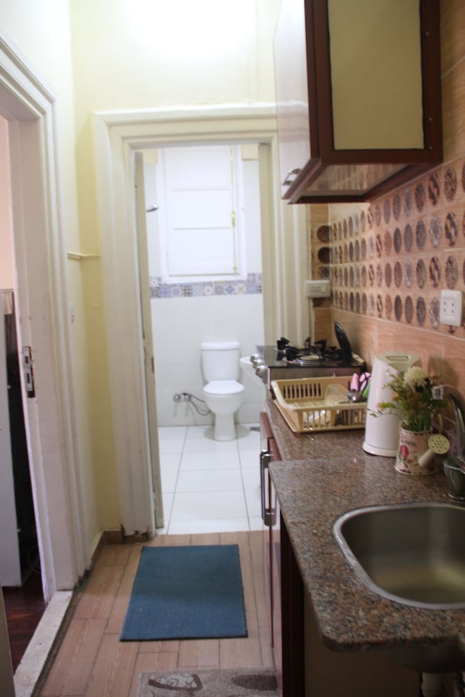 Quadruple Room, Private Bathroom - Photo 5