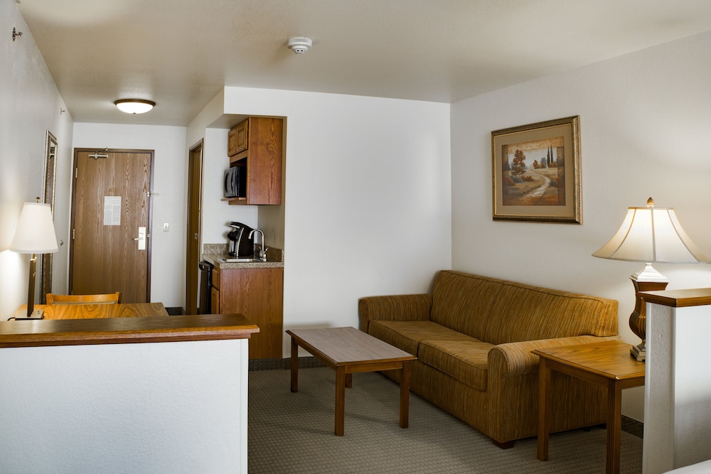 Suite, 2 Double Beds - Photo 1