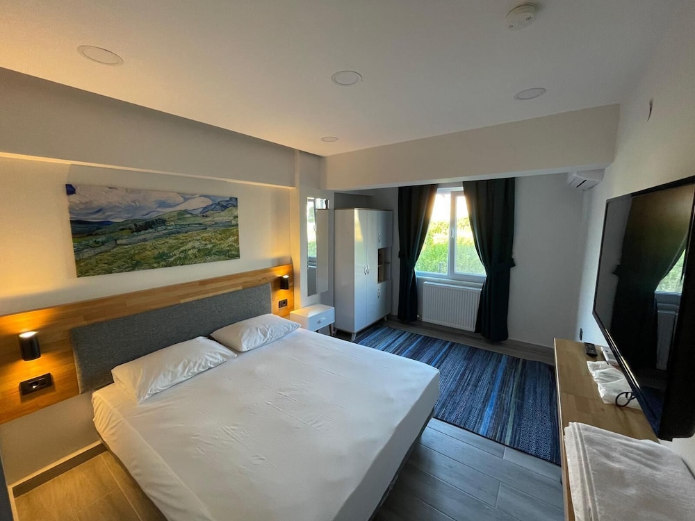 City Double Room - Photo 8