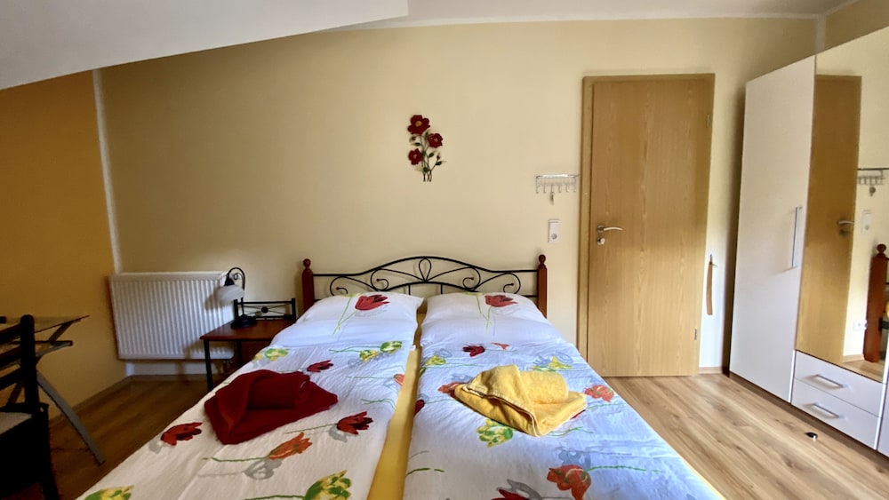 Economy Room photo 2
