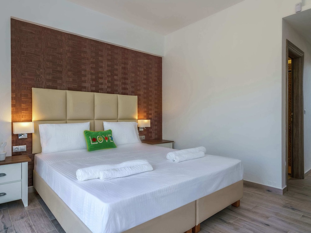 Villa photo 3