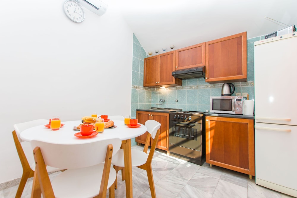 Apartment (A1) photo 2