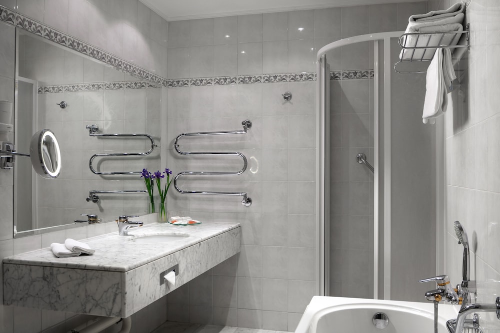 Standard Double Room - Photo 6