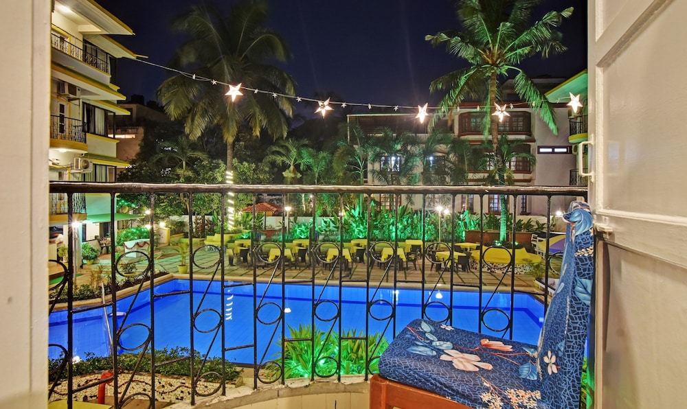 Superior Room, Pool View - Photo 23