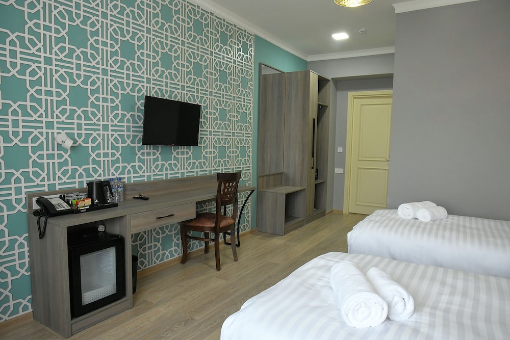 Standard Twin Room - Photo 3