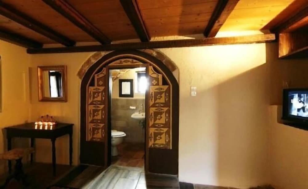 Standard Quadruple Room (Castle) photo 3