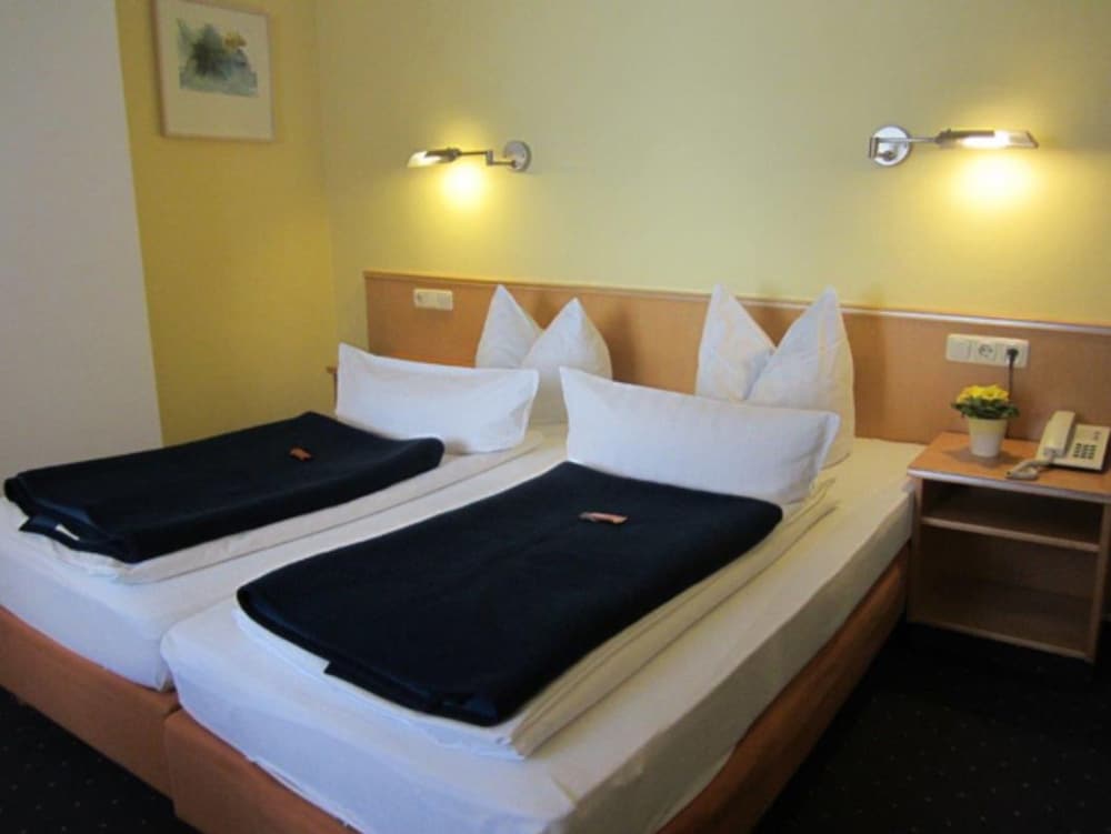 Standard Double or Twin Room, 1 Double Bed, Non Smoking photo 3