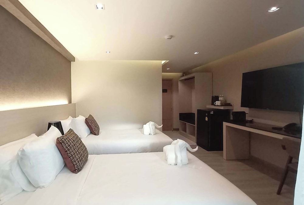 Deluxe Twin Room photo 2