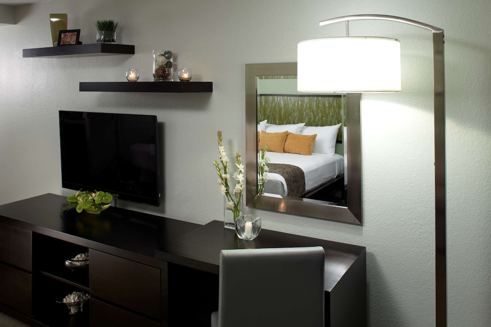 Panoramic Studio, Kitchenette, City View - Photo 4