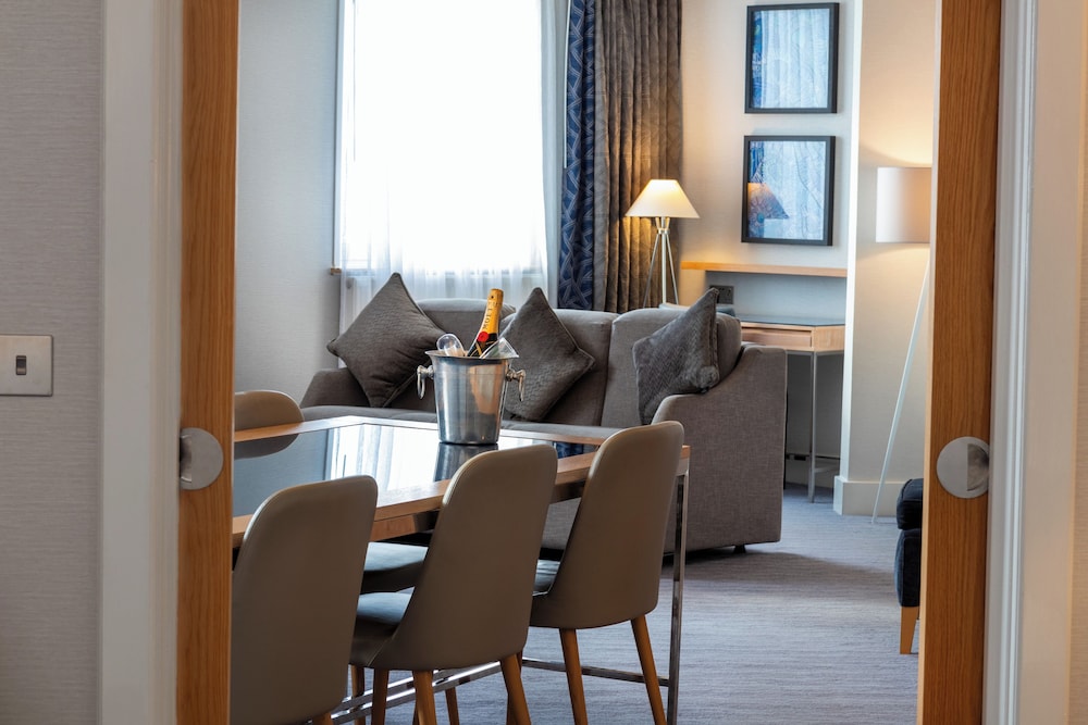 Suite - Photo 4
