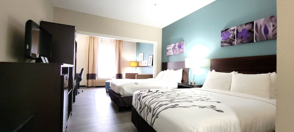 Suite, Multiple Beds, Non Smoking - Photo 3