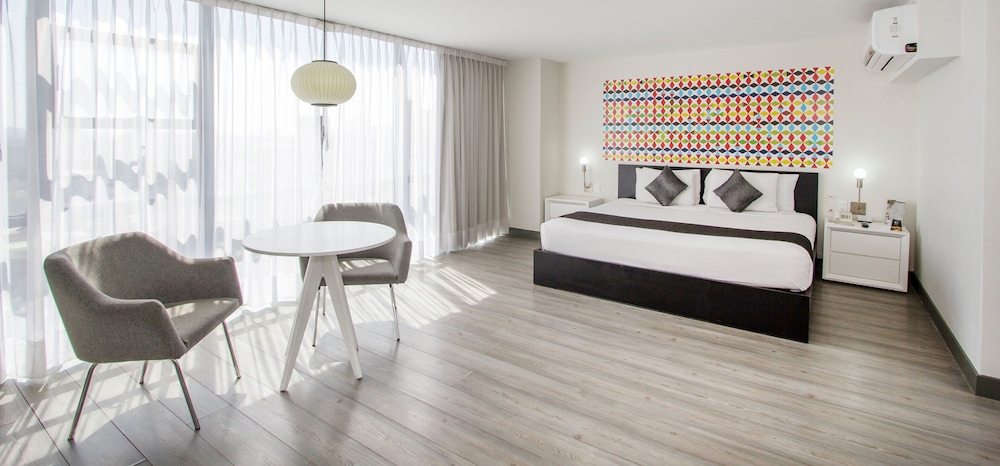 Basic Room, 1 King Bed - Photo 22